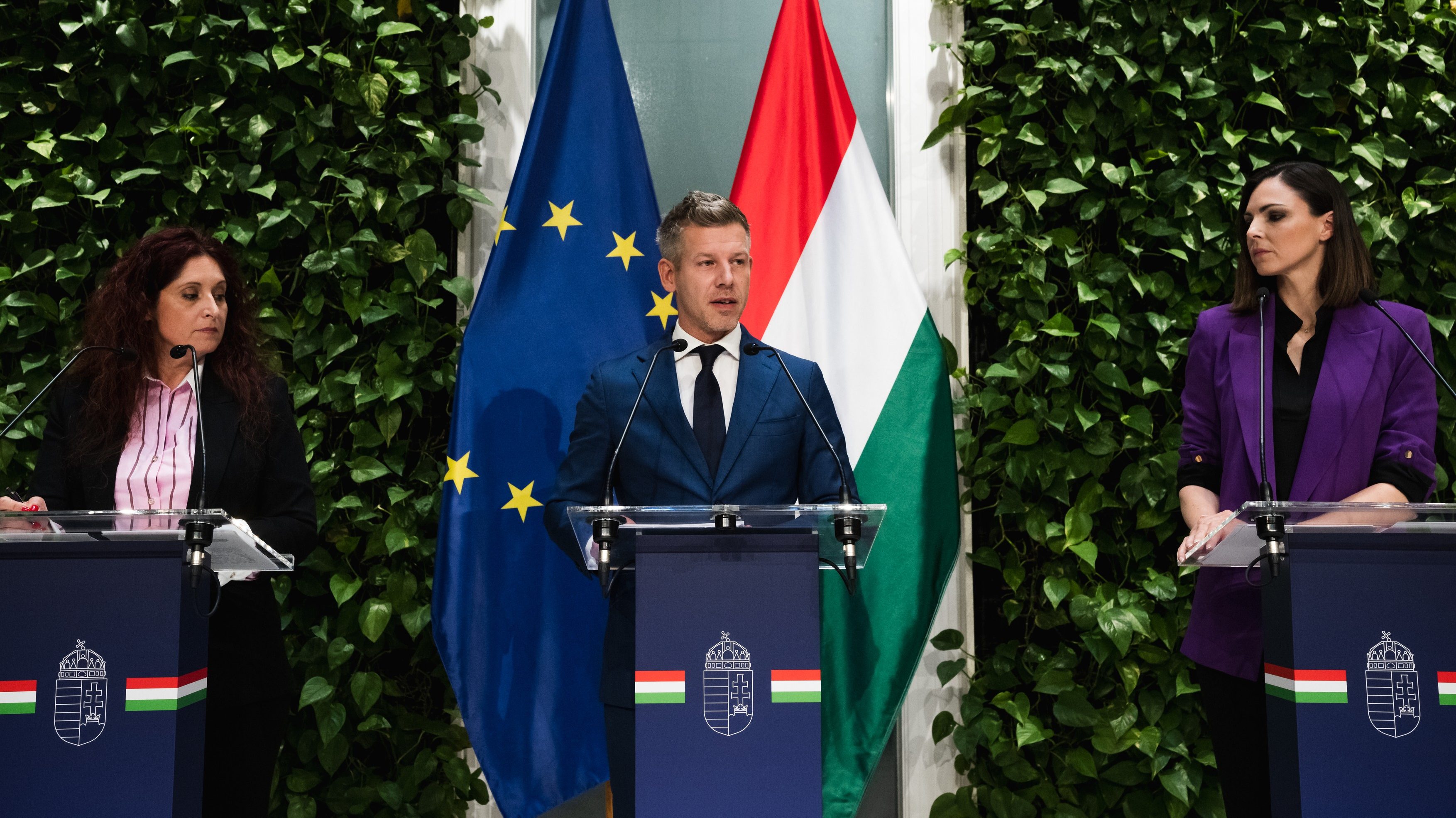 kormányzati sajtótájékoztató