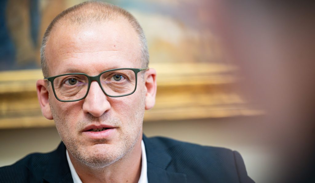 Tarr Zoltán: Orbán Viktor és Lezsák Sándor személyes közbenjárására kapott több fél milliárd forintot Hankóéktól a Magyar-Turán Alapítvány