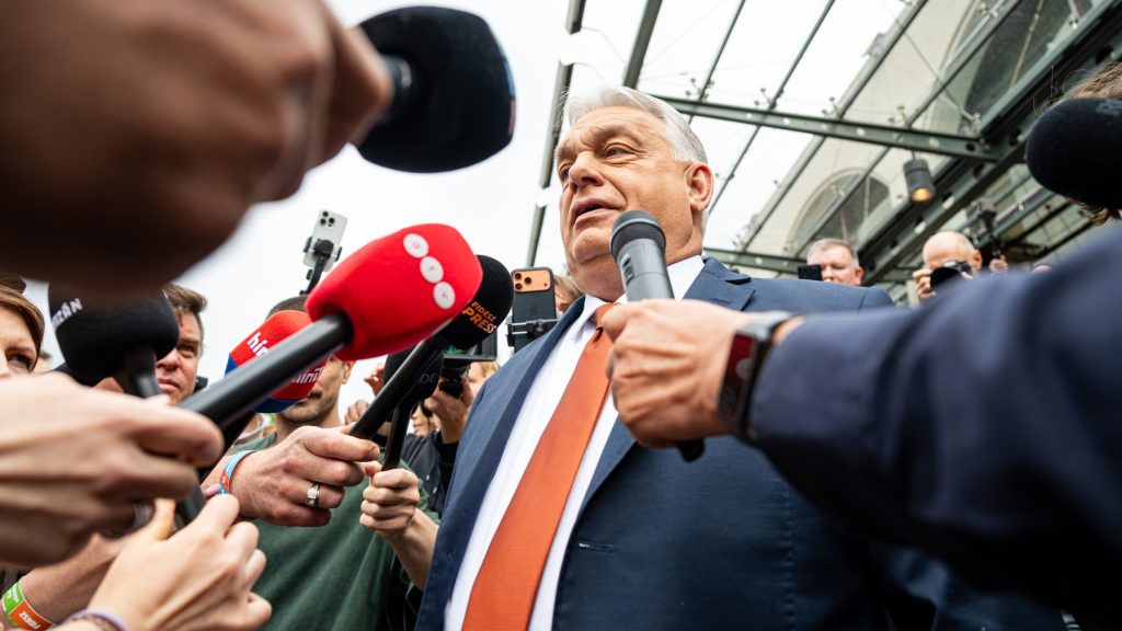 Orbán Viktor: #StopÖnkény