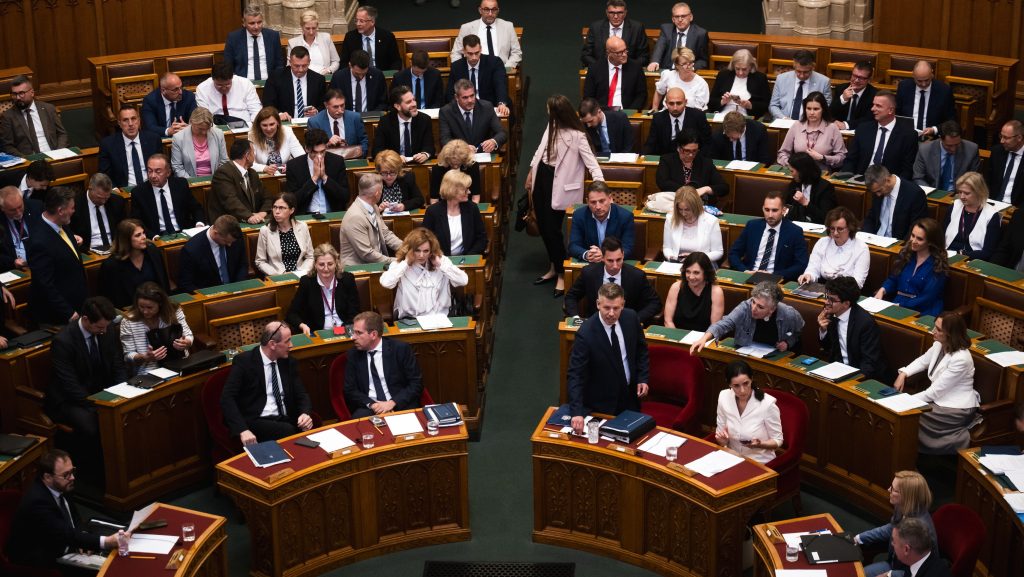 Hétfőn ismét rendkívüli ülést tart az Országgyűlés, mutatjuk a részleteket