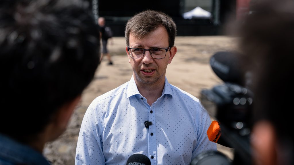 „Gőzerővel épül az önkény”– a Fidesz is reagált a Tisza-frakció alkotmánybíró-jelöltjére