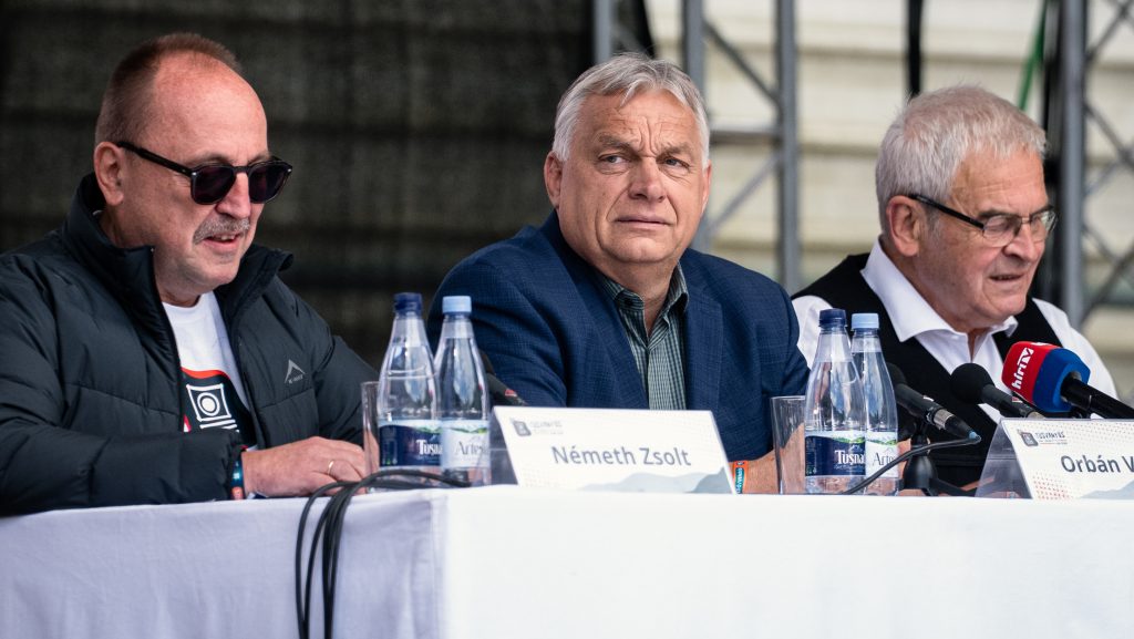 Friss felmérés: a Fidesz-szavazók fele nem hisz Orbánnak