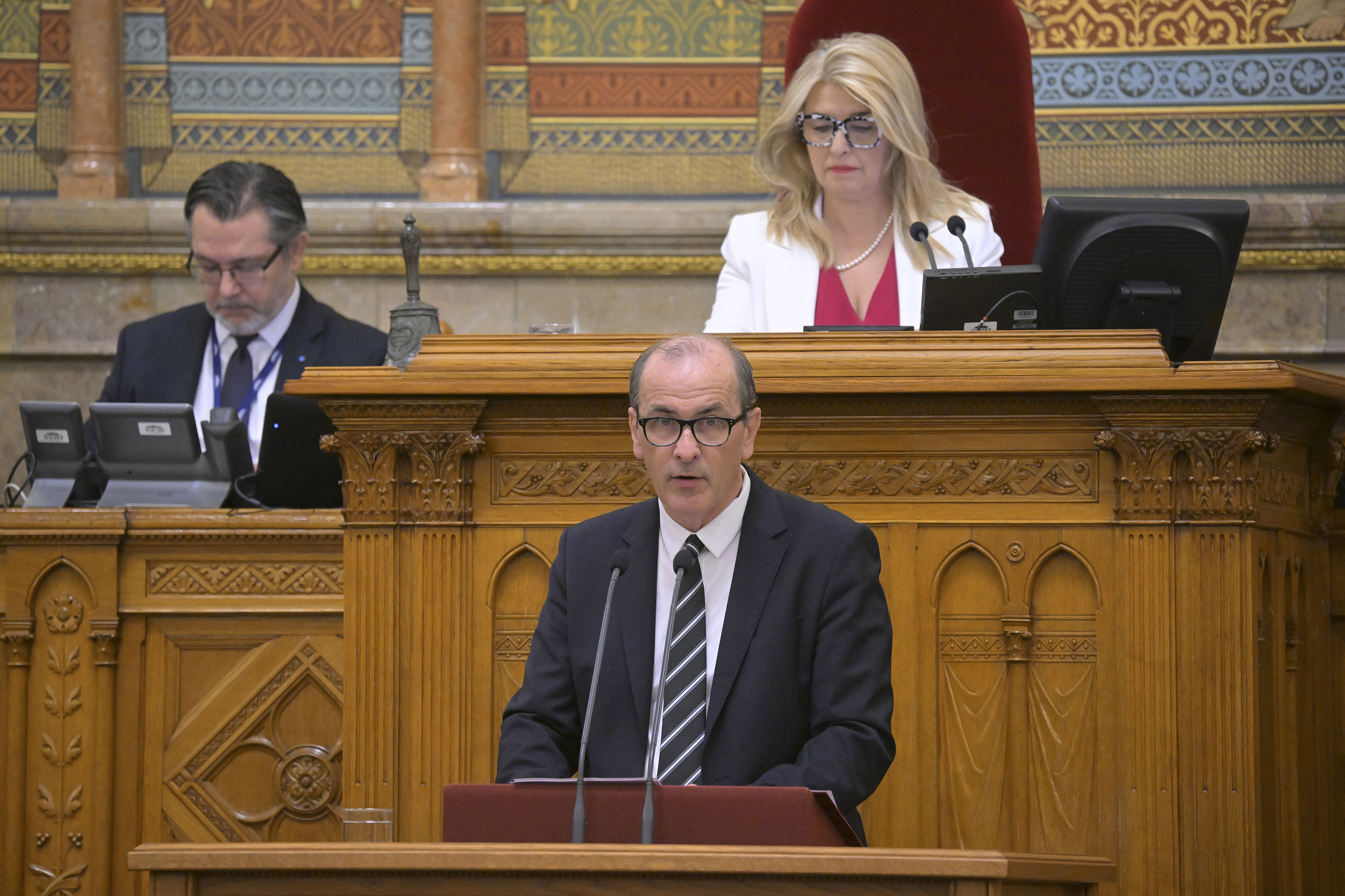 Hegedűs Zsolt egészségügyi miniszter napirend előtt felszólal az Országgyűlés rendkívüli ülésén 2026. július 28-án.