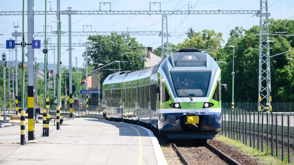 Flirt motorvonat