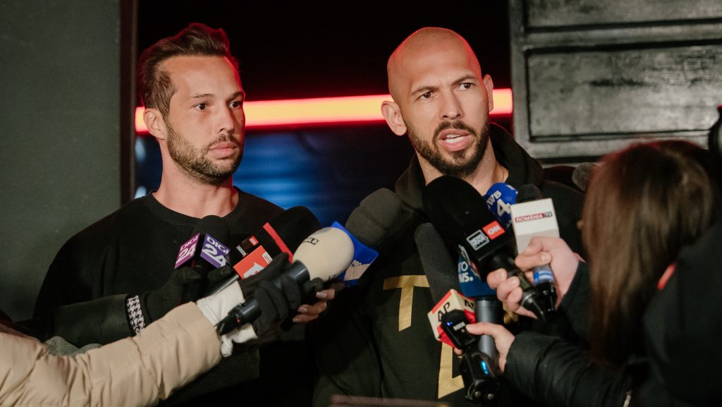 Letartóztatták Andrew Tate-et és testvérét Miamiban, újabb súlyos szexuális bűncselekmények miatt emeltek vádat ellenük
