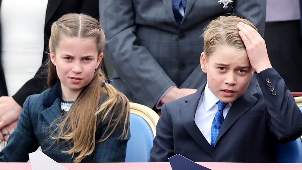 Wimbledoni sztár ajánlotta fel, hogy teniszezni tanítja György herceget és Sarolta hercegnőt