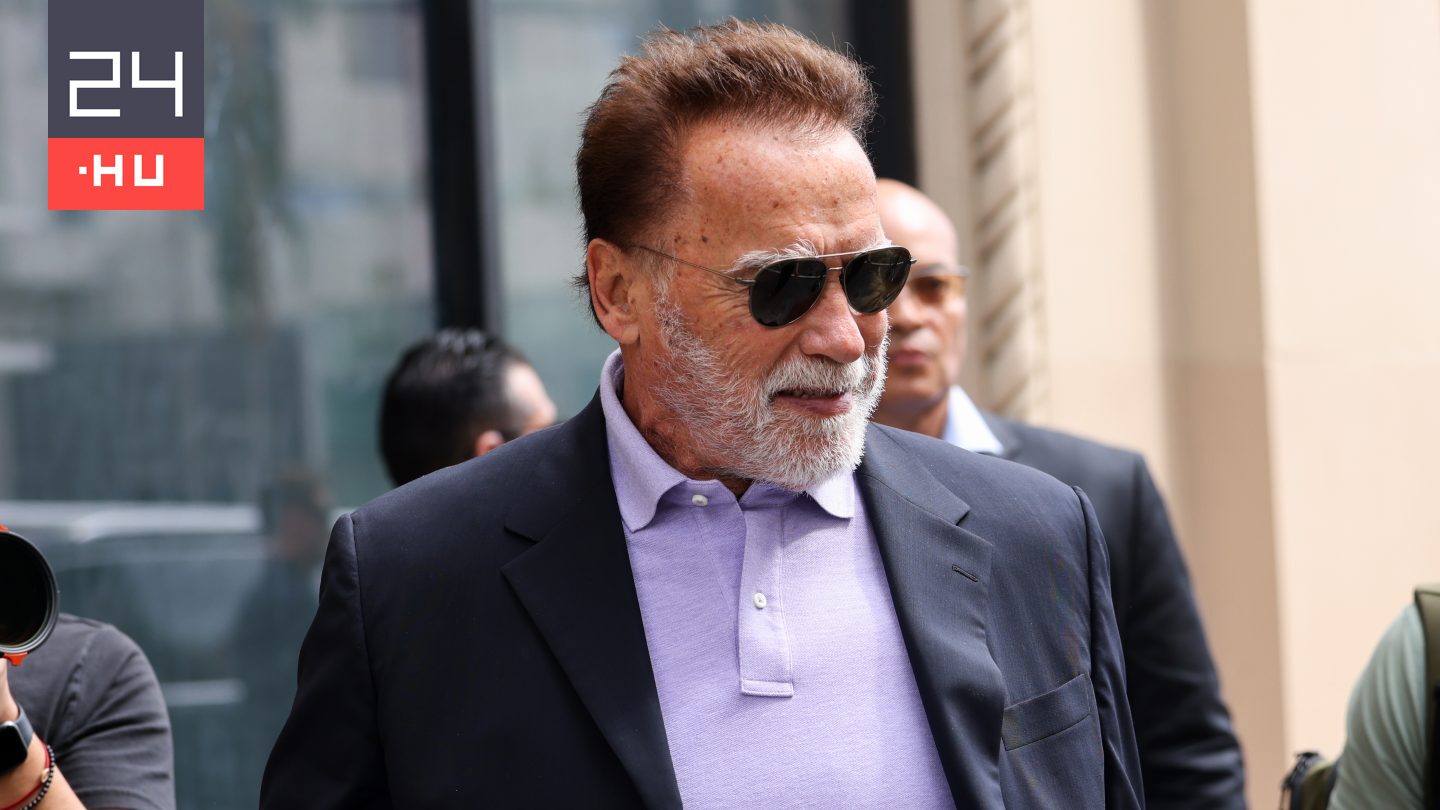 Arnold Schwarzenegger és Liam Hemsworth együtt gyúrtak Budán, fotóval megörökítették