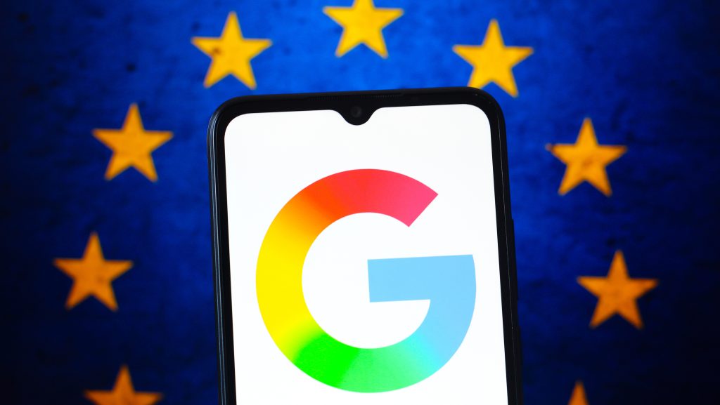 Egymilliárd dollárra bírságolta a Google-t Európa, a szakértők súlyos válaszra számítanak Trumptól