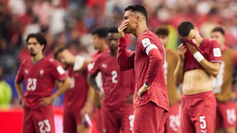 Cristiano Ronaldo és a portugál válogatott tagjai a kiesést követően.