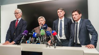 Ezio Maria Simonelli, a Serie A elnöke, Giovanni Malago, Paolo Maldini és Leonardo.