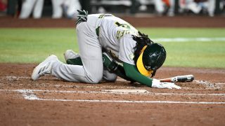 megrepedt a baseballjátékos heréje a peches ütés után