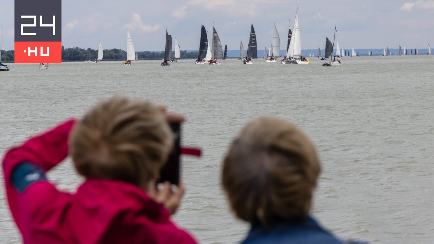 A Balaton alacsony vízállása miatt módosítani kell a Kékszalag útvonalát