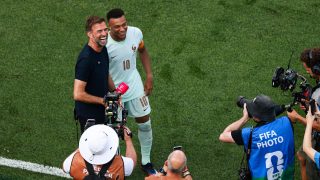 Jürgen Klopp és Kylian Mbappé a labdarúgó-világbajnokságon.