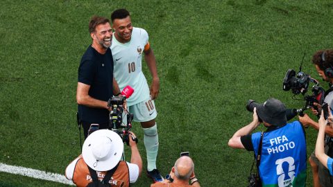 Jürgen Klopp és Kylian Mbappé a labdarúgó-világbajnokságon.