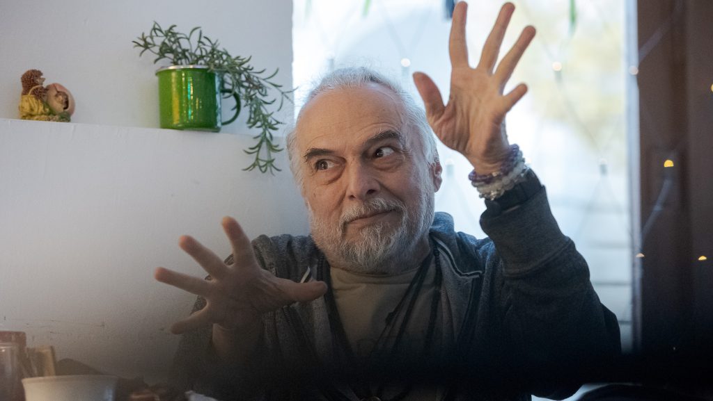 Laár András Besenyő Pista bácsiként kommentálta az M1 adásszünetét