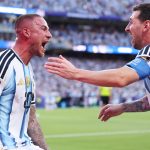 Alexis Mac Allister és Lionel Messi hozták össze az argentinok gólját.