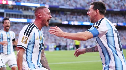 Alexis Mac Allister és Lionel Messi hozták össze az argentinok gólját.