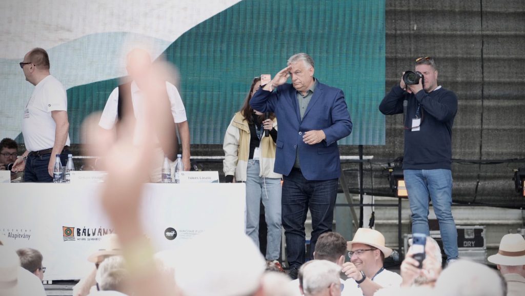 Orbán a Blikknek: Ha tehetném, szívesen dolgoznék a futballakadémián