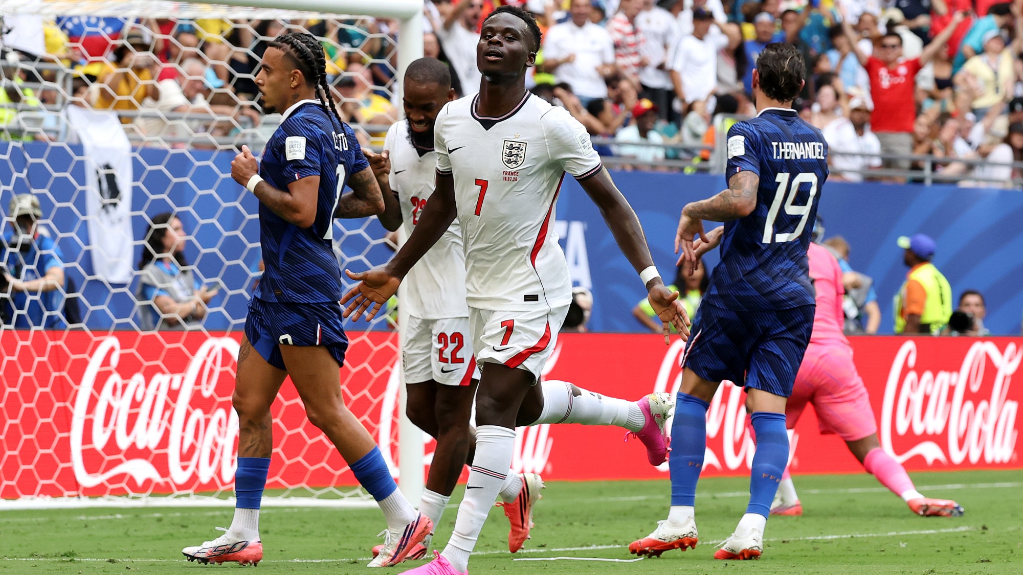 Bukayo Saka gólöröme.