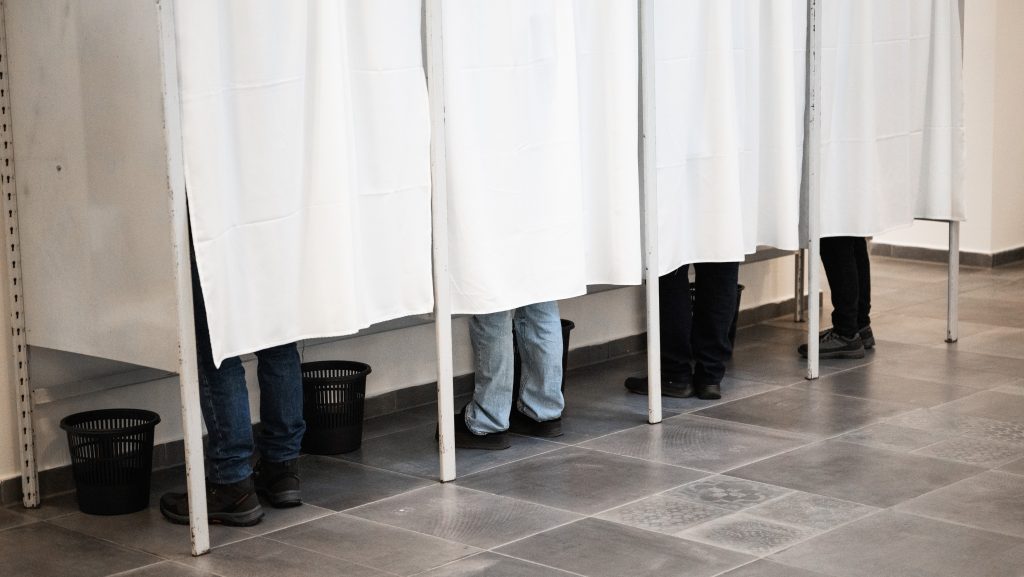 Publicus: a fideszesek harmada is támogatja a vagyonvisszaszerzési hivatal felállítását