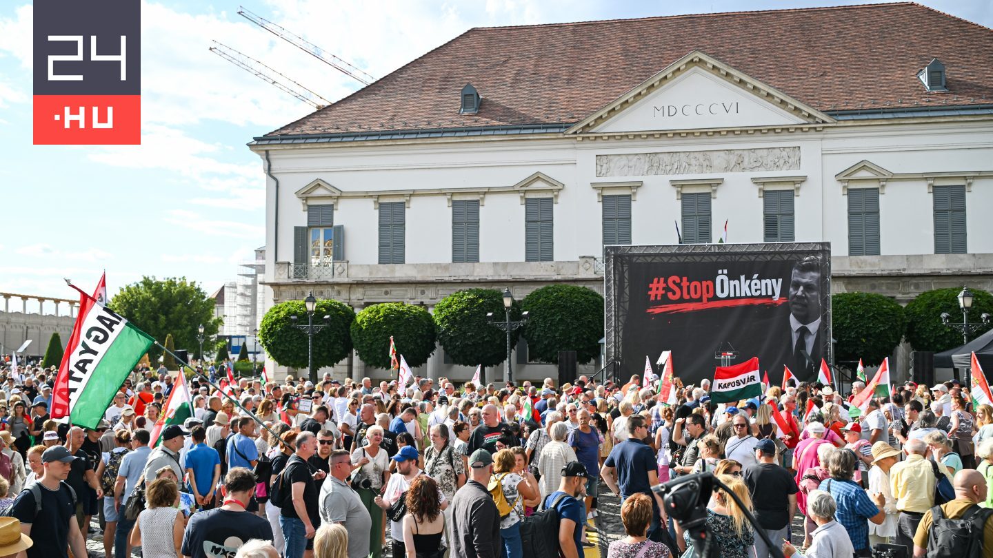 Szűcs párhuzamot von a Rákosi-rendszerrel