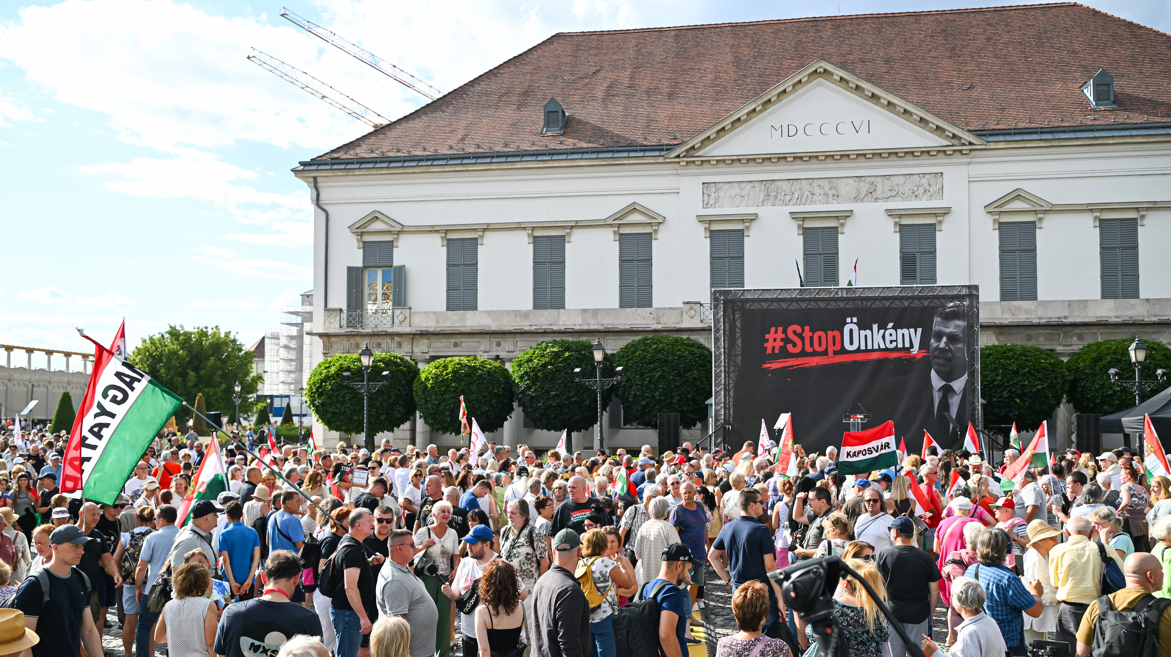 Stop Önkény tüntetés