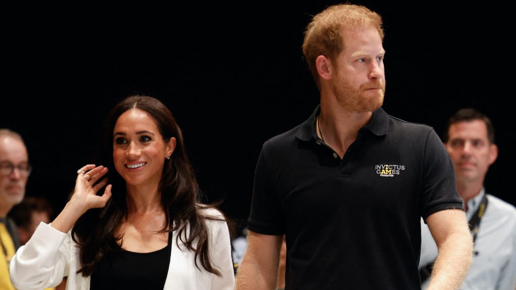 Harry herceg családostól visszaköltözik Nagy-Britanniába