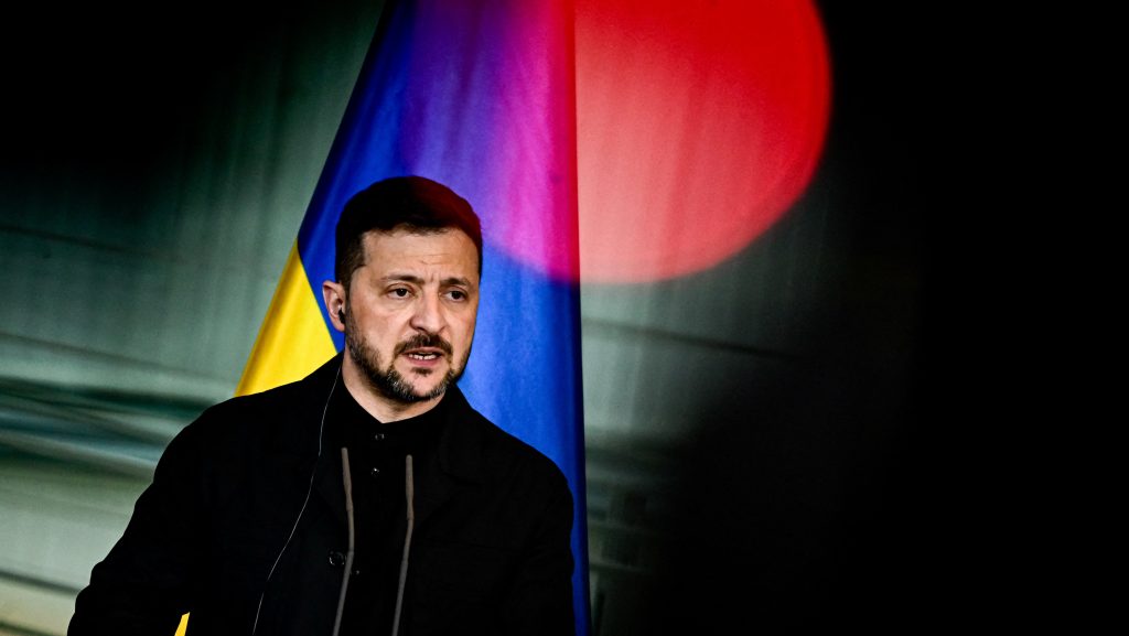 Zelenszkij korrupciós gyanú miatt kirúgta az ukrán elnöki hivatal helyettes vezetőjét
