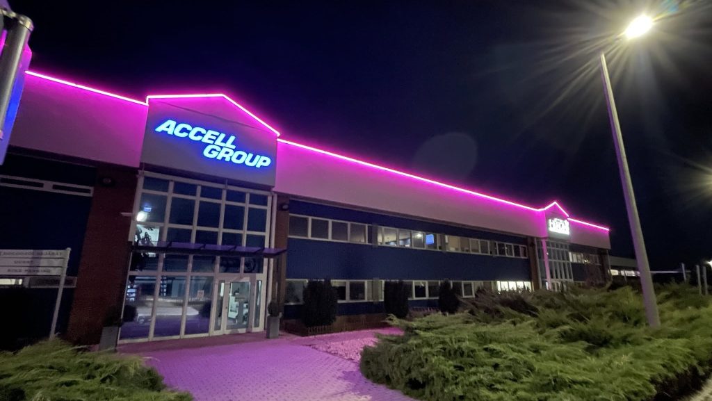 Szolnok polgármestere 50 nagyvállalattal vette fel a kapcsolatot, hogy fontolják meg a kerékpárgyárból elbocsátott több száz dolgozó foglalkoztatását