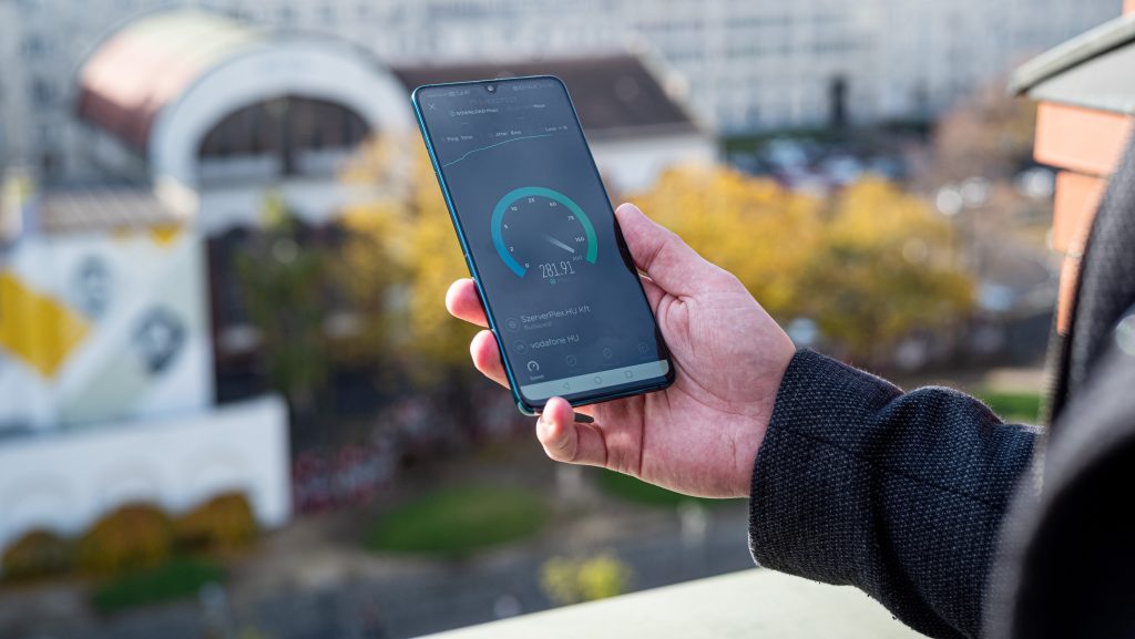Ingyen mobilinternetet ad a hosszú hétvégére ez a szolgáltató