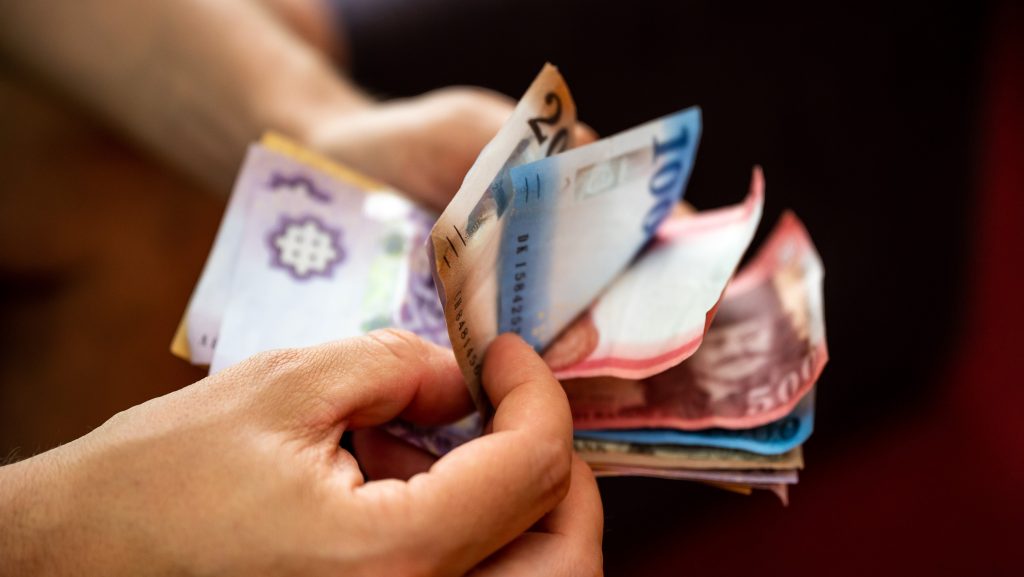 Látványosan gyengült a forint