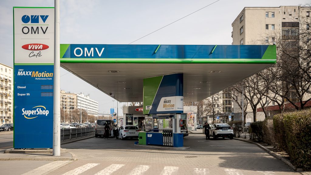 Jelentősen emelkedik az üzemanyag ára szombaton