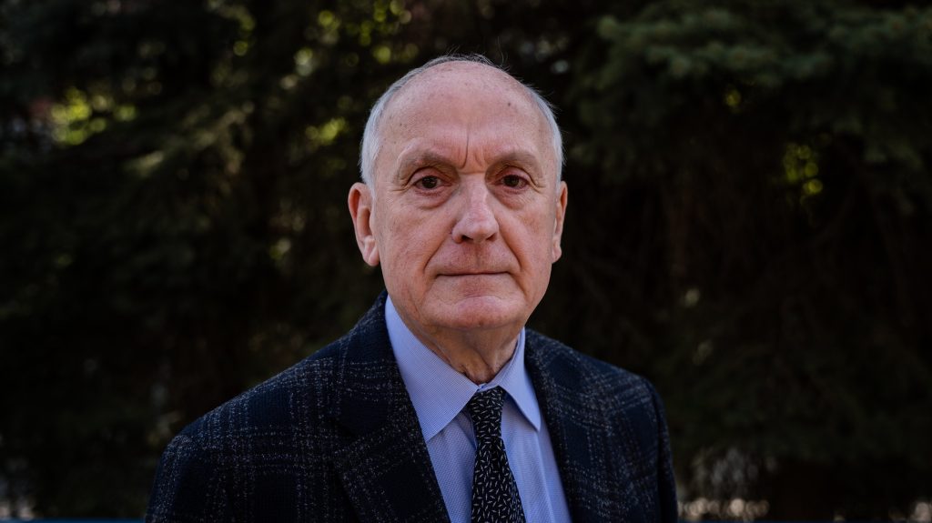 „Az ellopott vagyon mértékét megbecsülni sem tudom” – Baka András Sulyok Tamásról, az új alkotmányról és a Tisza győzelméről