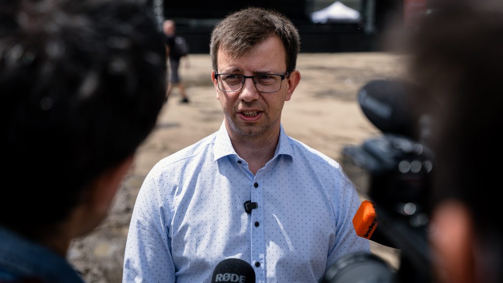 A Fidesz azonnal lebábozta Baka Andrást, aki szerintük „jogsértő eljárásban vesz részt”