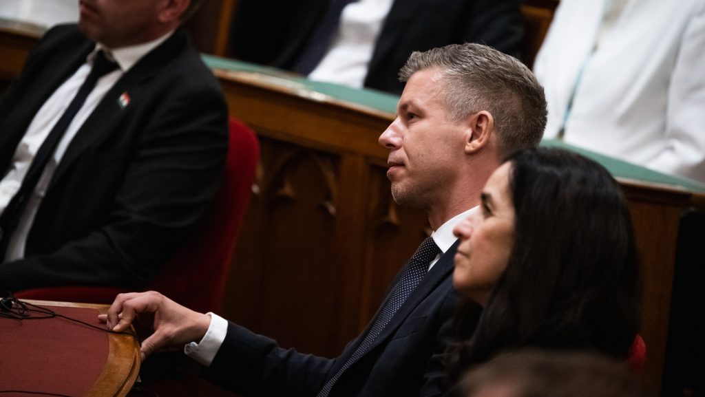 Magyar Péter arra kérte a nagyvállalatokat, hogy támogassák az október 23-ai állami ünnepséget is