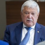 Csányi Sándor, a Magyar Labdarúgó Szövetség (MLSZ) elnöke sajtótájékoztatón az MLSZ közgyűlése után a telki Globall Football Park & Sporthotelben 2026. március 20-án.