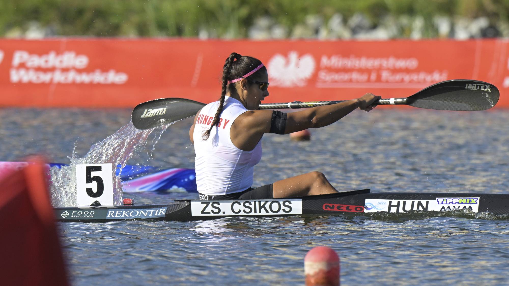 Csikós Zsóka a kajak-kenu világbajnokság női kajak egyes 1000 méteres számának középfutamában Poznanban 2026. augusztus 27-én.