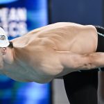 Milák Kristóf rajtol a férfi 50 méteres pillangóúszás elõfutamában.