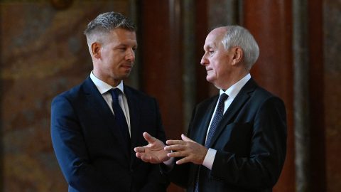 Magyar Péter miniszterelnök és Baka András köztársasági elnök az állami kitüntetések átadása előtt az államalapítás és Szent István király ünnepén az Országház kupolacsarnokában 2026. augusztus 20-án.