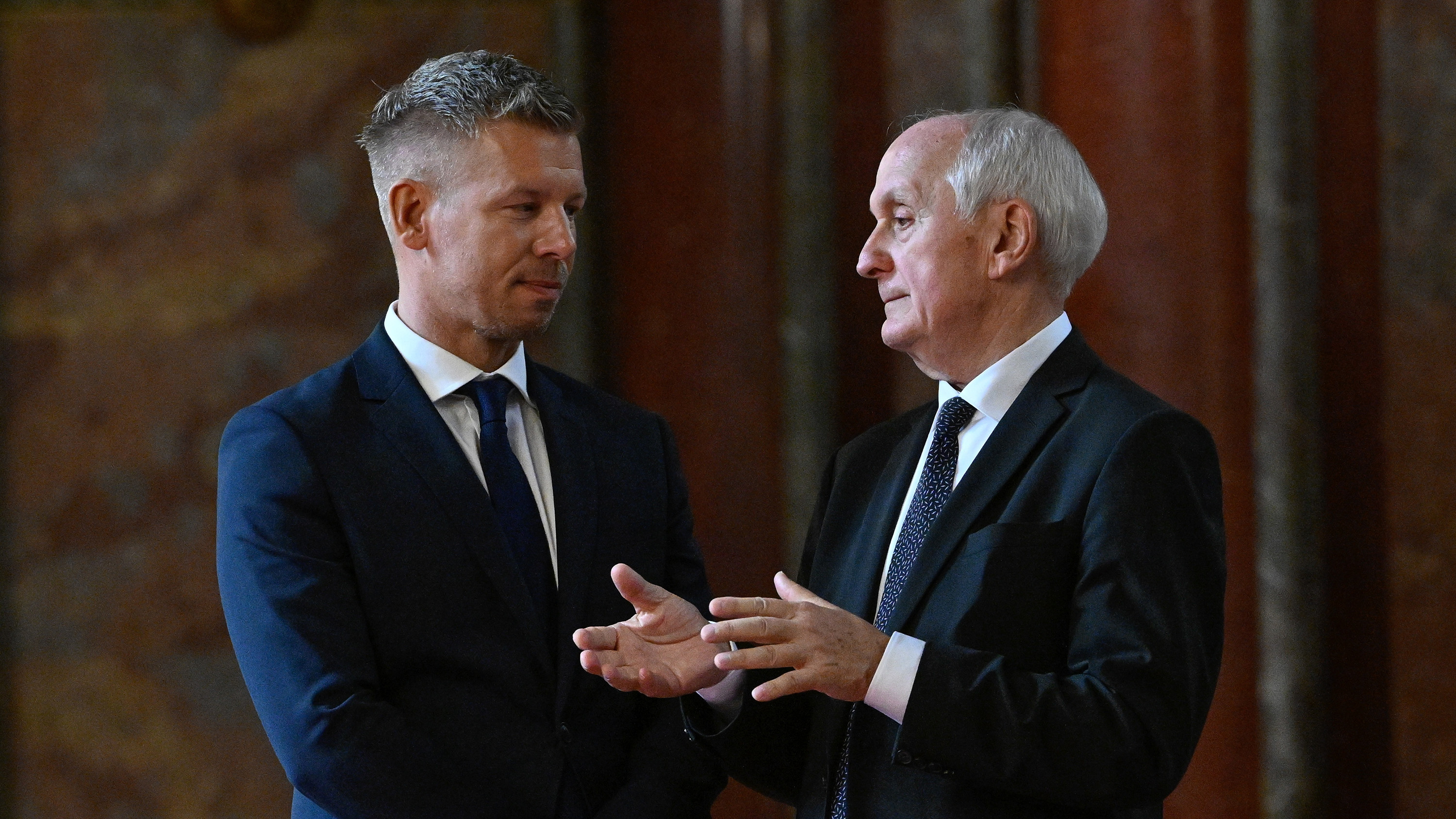 Magyar Péter miniszterelnök és Baka András köztársasági elnök az állami kitüntetések átadása előtt az államalapítás és Szent István király ünnepén az Országház kupolacsarnokában 2026. augusztus 20-án.