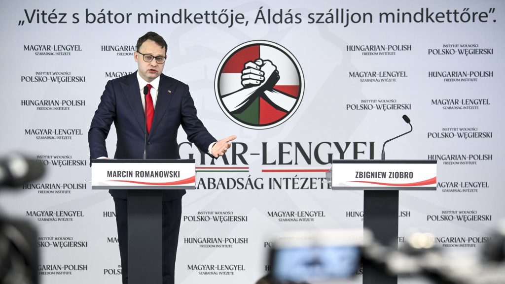 Orbán bukása után egy orosz bábállamba menekült a körözött lengyel politikus
