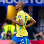 UNITED STATES - HOUSTON - 06/29/2026 - 2026 WORLD CUP, BRAZIL vs. JAPAN - Fabinho, Brazilian player, during a match against Japan at NRG Stadium for the 2026 World Cup. Photo: Rodolfo Buhrer/AGIF