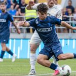 Garai Zétény, a Zalaegerszeg (elöl) és Kristoffer Zachariassen, a Ferencváros játékosa a labdarúgó OTP Bank Liga 4. fordulójában játszott Zalaegerszegi TE FC - Ferencvárosi TC mérkőzésen a zalaegerszegi ZTE Arénában 2026. augusztus 17-én.