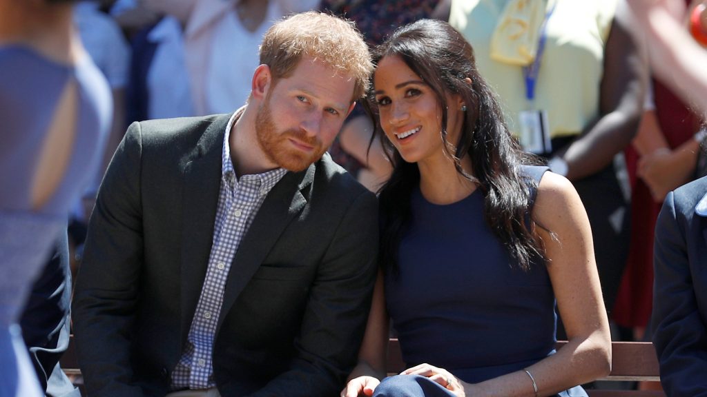 Sok pénz, egy betegség, esetleg filmes karrier? – miért pont most tért vissza Meghan és Harry az Egyesült Királyságba?