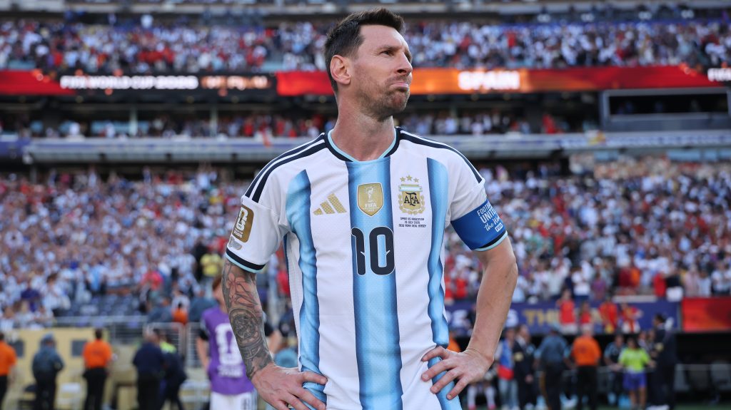 „Nincs már több, amit adhatnék” – visszavonult a válogatottságtól Lionel Messi