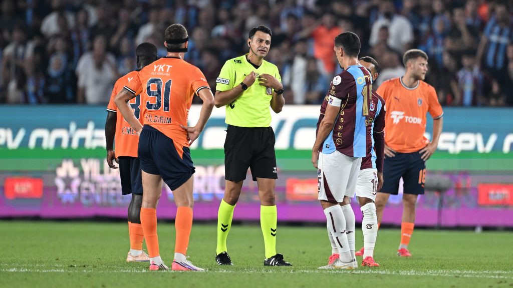 Magyar bíró ült a Trabzonspor hétvégi bajnokiján a VAR-szobában, a törökök nem voltak elájulva tőle