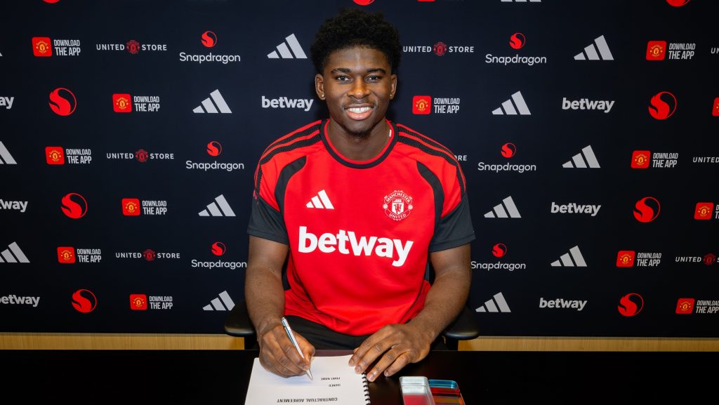 Újabb középpályással erősített a Manchester United