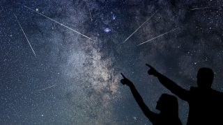 Perseidák meteorraj maximuma csillaghullás 2026