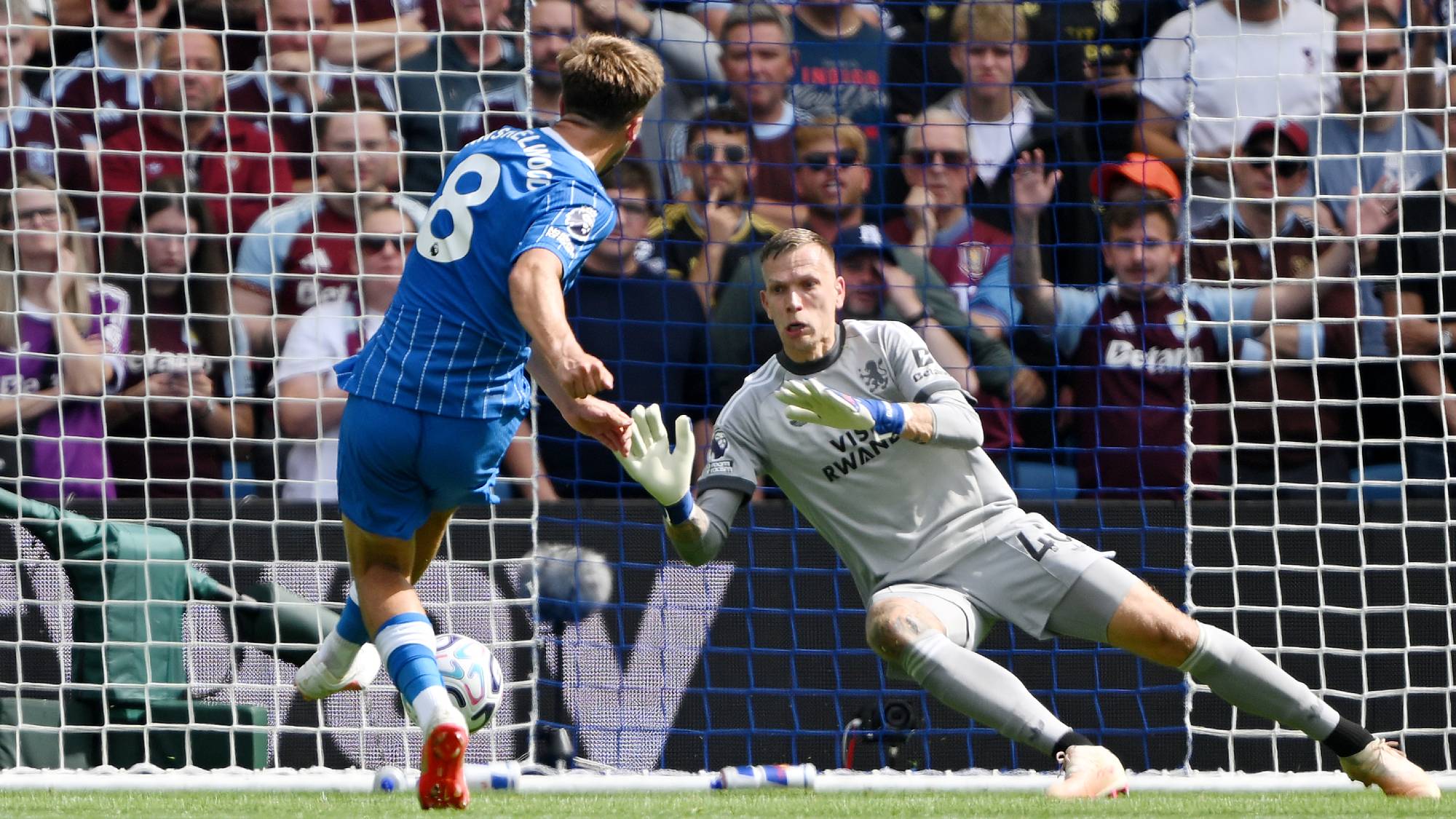 BRIGHTON, ENGLAND - AUGUST 23: Jack Hinshelwood of Brighton and Hove Albion scores his team’s fourth goal during the Premier League 2026/27 match between Brighton & Hove Albion and Aston Villa FC at American Express Stadium on August 23, 2026 in Brighton, England. (Photo by Mike Hewitt/Getty Images)