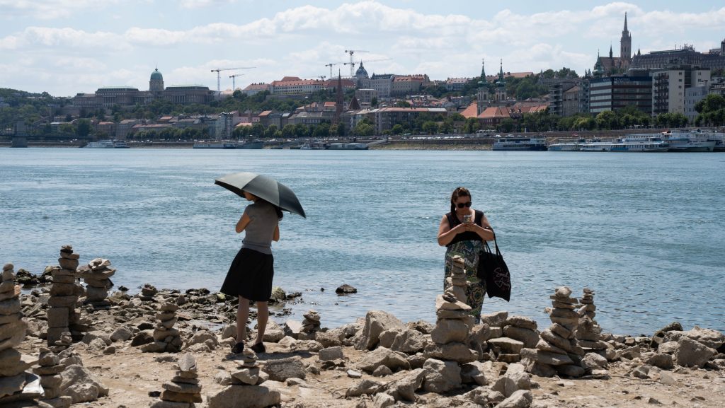 Rövid időn belül két fegyver is előkerült a rekordalacsony Dunából